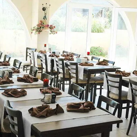 Lapida Garden B&B 3*