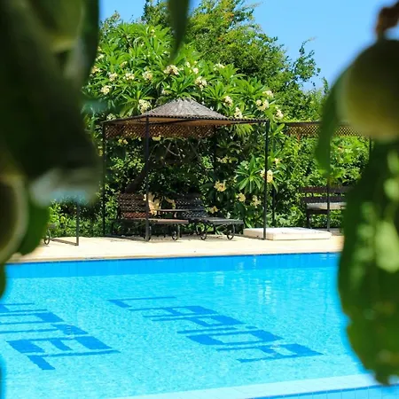 Nocleg ze śniadaniem Lapida Garden 3*