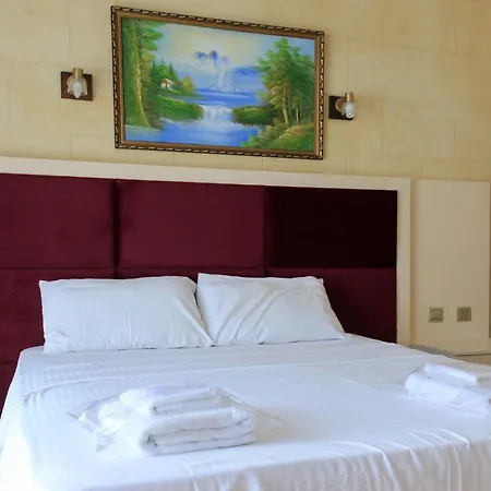 Oda ve Kahvaltı Lapida Garden 3*