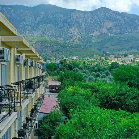 Lapida Garden Nocleg ze śniadaniem 3*