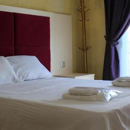 Lapida Garden Bed & Breakfast 3*