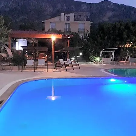 Lapida Garden 3*