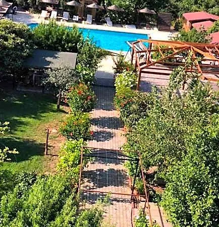 Lapida Garden Lapta