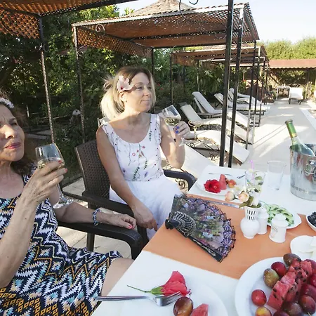 Bed & Breakfast Lapida Garden