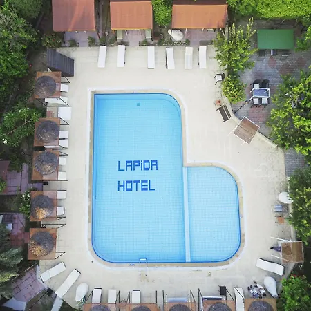 Lapida Garden Bed & Breakfast 3*