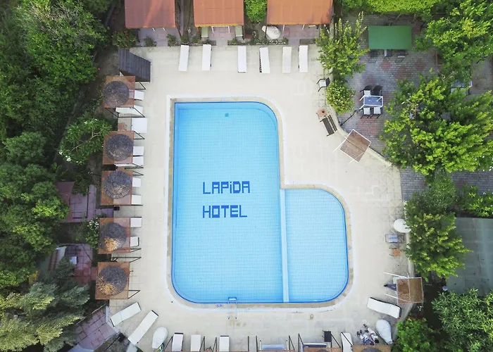 Lapida Garden Nocleg ze śniadaniem 3*